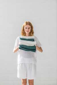 Conjunto de pijama de lino de manga corta de estilo clásico para mujer, ropa de dormir personalizada al por mayor, ropa de dormir de lino natural - Product Image 3