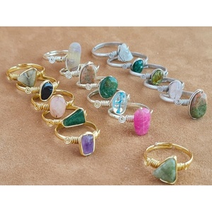แหวนแฟชั่นอัญมณีชุบทองและเงินแบบมีสไตล์สำหรับขาย - Product Image 3