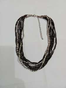 Collier pendentif en résine imitation perle de haute qualité pour femmes et filles, design tendance de perles pour mariages et fêtes, vente chaude - Product Image 2