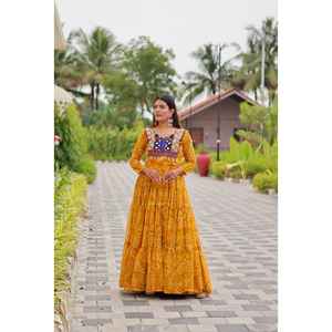 Lancement de Navratri spécial kodi dentelle et robe tissu fausse georgette avec travail de broderie & vrai travail de miroir - Product Image 1