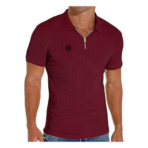 เสื้อยืดโปโลผ้าโพลีเอสเตอร์สำหรับผู้ชายปรับแต่งได้พร้อมการปักลายสีพื้นการออกแบบการพิมพ์สั้นบริการ OEM - Product Image 1