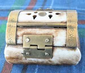 Caja de almacenamiento de ágata pulida personalizada más vendida caja de joyería de diseño de hueso Natural indio proveedor OEM artesanías naturales de animales - Product Image 6