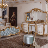 Juego de Dormitorio de Lujo Estilo Europeo con Cama Suave, Hecho de Madera Sólida con Tallado a Mano de Alta Calidad para Uso en Dormitorios