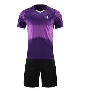 Uniformes de Fútbol Personalizados de Alta Calidad, 100% Poliéster, Ligeros, Transpirables y Ecológicos para Verano - Product Image 3