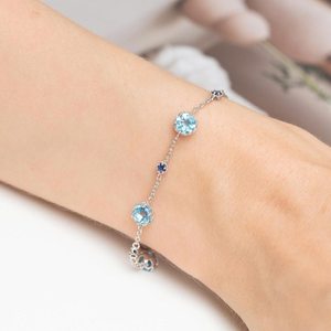 Bracelet tennis saphir bleu topaze taille ronde, chaîne maillons pierres précieuses bleu marine, style audacieux pour femme, argent sterling 925, symétrique - Product Image 3
