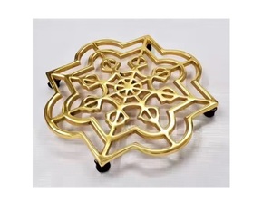 ELEGANT DESIGNS Bronze Classic Embossed Metal <b>Trivet</b> & Coaster Irregular Shape 300mm Diameter 10mm Thick Dining Table Decor - Product Image 6