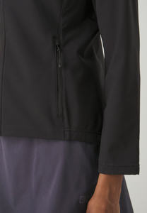 Tùy Chỉnh Cao Cấp Logo Phụ Nữ Màu Đen Của Bornberg Hoody <span class=keywords><strong>Softshell</strong></span> Áo Khoác Nhà Máy Giá Đầy Đủ Tay Áo & Windproof Chạy Áo Khoác Ngoài Trời - Product Image 4