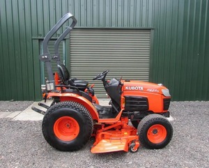 Tracteur utilitaire Kubota B2530 – Tracteur agricole compact 4x4 de 25 CV à vendre - Product Image 2