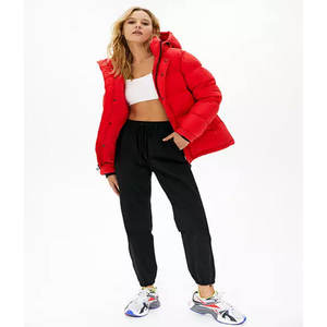 MOVA TEXTILES  ODM Blouson matelassé pour femme Nouveau style Tissu en nylon Blouson à bulles pour femme Vêtements d'extérieur d'hiver Blousons matelassés pour femme 2025 - Product Image 4