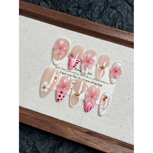 Sweet Reverie Press-on Nail Art Élégant et chic - Product Image 2