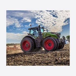 Tractor Fendt 1050 Vario embalado para envío a importadores internacionales de maquinaria - Product Image 2