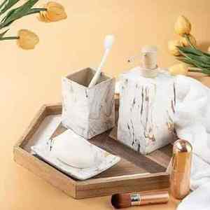Ensemble de salle de bain en résine fait main Organisateur de coiffeuse de luxe Porte-savon Porte-brosse à dents Plateau à gobelet Décoration intérieure moderne et élégante - Product Image 5