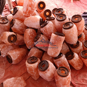 โคมไฟหินเกลือหิมาลัยแบบพรีเมี่ยมทำด้วยมือขาตั้งไม้แบบชนบทเป็นมิตรกับสิ่งแวดล้อมแกะสลักฮวงจุ้ยสไตล์รักทำด้วยมือ - Product Image 2