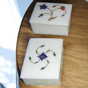 Boîte à bijoux en marbre faite à la main, design incrusté de pierres, rangement élégant pour bagues, colliers, cadeaux de mariage et cadeaux de remerciement - Product Image 2