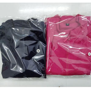 Vêtements adaptés pour les soins à domicile T-shirts en jersey pour hommes et femmes manches courtes de récupération ouvertes sur le côté pour la chirurgie de l'épaule - Product Image 4