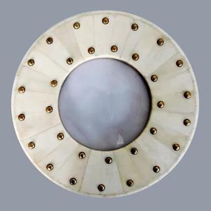 Cadre photo en incrustation d'os moderne fait à la main décor de table amical personnalisable blanc cadre photo sculpté à la main usage domestique - Product Image 1