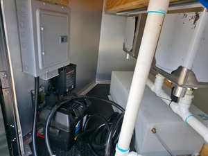 รถพ่วงสัมปทาน7 'x 12' พร้อมช่อง4 'สีดำสำหรับขนมขบเคี้ยวและไอศกรีมมีชิปแบบกำหนดเอง - Product Image 2