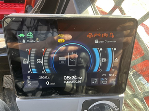 Chargeuse compacte sur chenilles Kubota SVL97-3 Diesel Rouge Haute Efficacité pour la Construction à vendre - Product Image 6