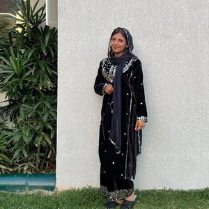 เสื้อผ้าไหมเนยคุณภาพระดับพรีเมียมพร้อมการพิมพ์ที่สวยงามและผ้าไหมเนย ผ้าไหมเนยหนักพร้อมการพิมพ์ดิจิตอลเย็บเต็มรูปแบบ - Product Image 2