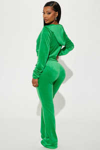 Custom Made Wholesale <b>Green</b> Velour Tracksuit Chic Hoodie& Pocketed <b>Trousers</b> Sport Tracksuit Premium Quality <b>Velvet</b> Co-Ord Outfit - Product Image 3