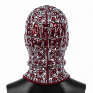 Balaclava en tricot premium pour femmes, tissu extensible bordeaux, design à panneau unique, logo personnalisé en strass, balaclava pour femmes de haute qualité - Product Image 2
