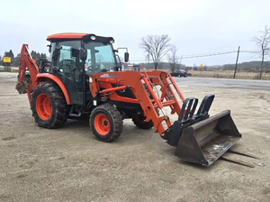 รถแทรกเตอร์ตักดินรุ่นใหม่ KIOTI DK5320SE LOADER-LARRY 50 แรงม้า ขับเคลื่อน 4 ล้อ พร้อมเครื่องยนต์ เกียร์ ปั๊ม มอเตอร์ รับประกัน 3 ปี สำหรับใช้งานในฟาร์ม ให้ผลผลิตสูง - Product Image 2