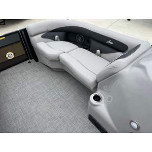 Barco de Pesca Barletta Aria 22 QC 2025 con Casco de Fibra de Vidrio - Product Image 4