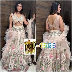 La mayoría de las ventas elegantes lentejuelas bordado trabajo indio y paquistaní ropa Lehenga Choli para mujeres con Cancan & Canvas Patta - Product Image 6