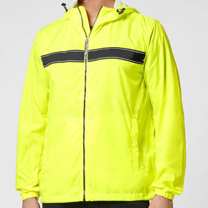 Personnaliser le style et la conception Streetwear Polyester Softshell imperméable Sports de plein air course coupe-vent veste de pluie pour hommes - Product Image 1