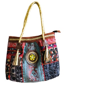 Bolso Banjara Hecho a Mano en India para Mujer, Bolso de Mano de Lujo Vintage con Patrón Geométrico Bordado, Bolso de Compras para la Noche - Product Image 2