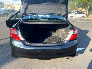 Toyota Camry SE Sport édition limitée 2012 / Disponible à la vente avec faible kilométrage, moteur essence, véhicule d'occasion en excellent état, sans accident. - Product Image 6