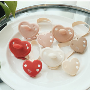 Ciuccio per bambini in Silicone platino accettabile con Design a cuore senza BPA per bambini da 0 a 12 mesi - Product Image 5