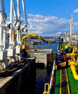 Haute qualité hydraulique pliant boom Marine travail bateau grues turquie nouvelle condition haute charge Moment boîte de vitesses pompe roulement noyau - Product Image 6