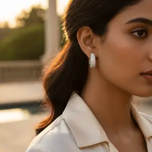 Boucles d'oreilles créoles délicates pour femmes en argent avec zircone cubique, bijoux en cristal - Product Image 3