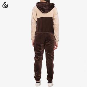 Chándal de invierno para mujer de calidad superior Transpirable de dos piezas con cuello con capucha Mangas largas y diseño de patrón sólido - Product Image 3