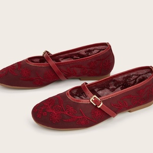 รองเท้าผ้าใบหัวกลมสำหรับผู้หญิง รองเท้าผ้าใบลำลองสำหรับผู้หญิง รองเท้าเดินสบาย ระบายอากาศได้ดี รองเท้าแฟชั่นฤดูร้อนสำหรับผู้หญิง - Product Image 1