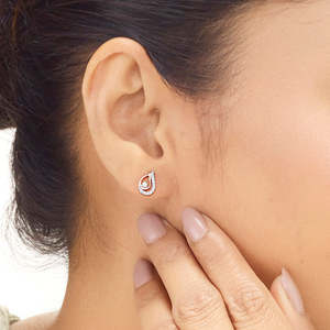 Boucles d'oreilles clous en diamant Dew Drift - Product Image 2