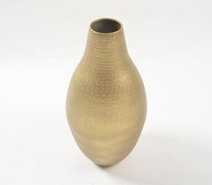 Faible QUANTITÉ MINIMALE DE COMMANDE D'or Teintée De Fer Texturé Bouteille Grand Vase Grossiste Fournisseurs Usine Ventes Directes - Product Image 3