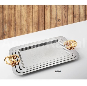 ถาดเสิร์ฟอาหารสแตนเลสสีเงินพร้อมหูจับสีทองสำหรับใช้ในบ้านโรงแรมและร้านอาหาร - Product Image 1