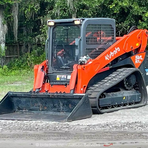 Kubota 2024-Minicargador de orugas con cabina de alto flujo con cubo, - Product Image 1