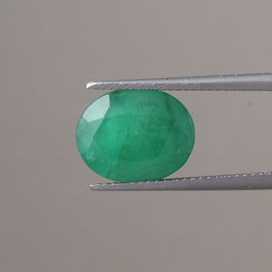 Vente en gros d'émeraude verte naturelle certifiée par un tiers IGI, pierre brute de 5,82 carats, taille ovale 13x10 mm, qualité supérieure, cirage/entretien à l'huile, bijoux - Product Image 1