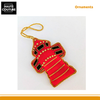 Ornement de phare rouge artisanal de qualité supérieure - 10 cm Décoration suspendue festive Disponible avec un design et une taille personnalisables en provenance d'Inde