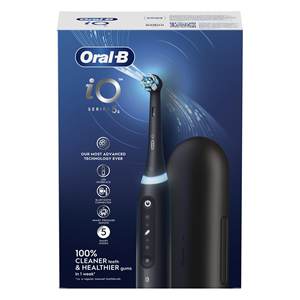 Juego de cepillo de dientes eléctrico y cepillo para el cabello IO SERIES 5S negro mate - Product Image 2