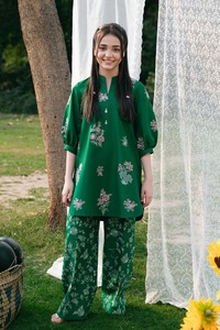 Lehenga Choli tendance pour filles, tenue de fête formelle, fantaisie, 100% acrylique, protection solaire pour les mariages, les festivals et les anniversaires - Product Image 2