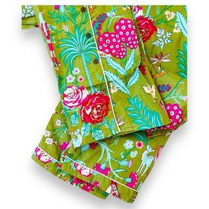 Ensemble de pyjama en coton imprimé floral pour femmes pour vêtements de nuit à domicile pour l'été et le printemps pour les demoiselles d'honneur Style indien inspiré de la nuit - Product Image 3