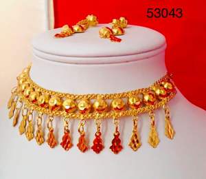 Elegante Juego de Collar Geométrico Plateado con Aretes de Flor |   Conjunto de Joyería de Diseño para Fiestas y Bodas Modelo 23186 - Product Image 3