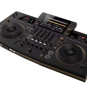 Controlador de DJ Metálico de 4 Canales OPUS-QUAD Auténtico con Pantalla Retroiluminada y Ecualizador Completo - Product Image 1