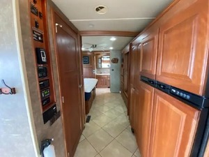Winnebago A-d-v-e-n-t-u-r-e-r 37F del 2014 usado, listo para vender - Product Image 4