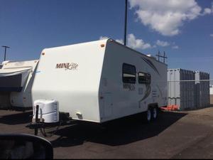 Venta al por mayor Instock Autocaravanas Trending Remolques de viaje bastante usados y campistas RVs baratos en venta en EE. UU. Y Europa Comprar campistas Rvs - Product Image 6