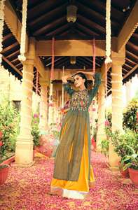 ผ้าเลเฮนกาโชลีแบบเรียบ ผ้าเรยอน แฟลร์ 4 เมตร พร้อมผ้าปัตตาลูกไม้แบบกลับด้านได้ สไตล์ลำลอง กำลังเป็นที่นิยม - Product Image 5